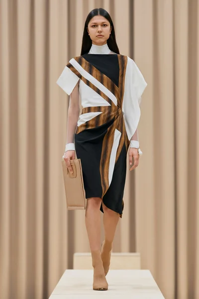 Look 4